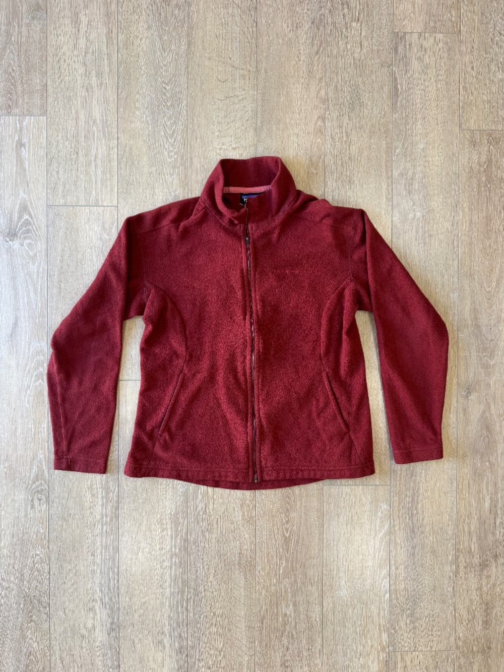 Patagonia Synchilla Fleece Jacket Womens Medium Full Zip Burgundy Outdoor Coat